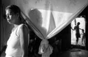 Uma das 50 fotografias que comp�em o ensaio de Tiago Santana, destaque na mostra O Ch�o de Graciliano, em cartaz em S�o Paulo. Nesta edi��o, a partir da capa, voc� confere outros registros do fot�grafo cearense 
