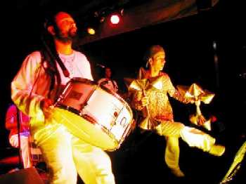 Mestre Ambr�sio: Eder e H�lder