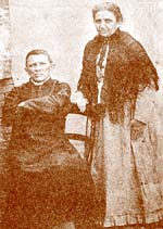 Padre Ccero Romo Batista em uma foto rara, ao lado sua irm mais moa, Anglica 